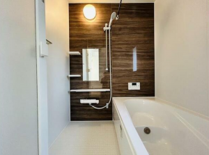 山陽小野田市大字鴨庄、新築一戸建ての風呂画像です