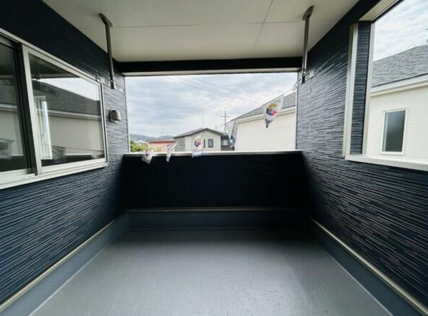 山陽小野田市大字鴨庄、新築一戸建てのバルコニー画像です