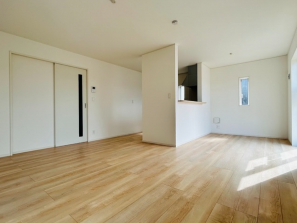 山陽小野田市大字鴨庄、新築一戸建ての内装画像です