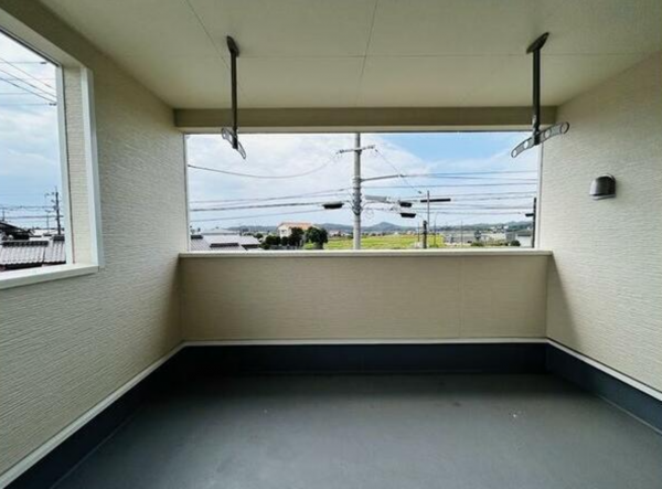 山陽小野田市大字鴨庄、新築一戸建てのバルコニー画像です