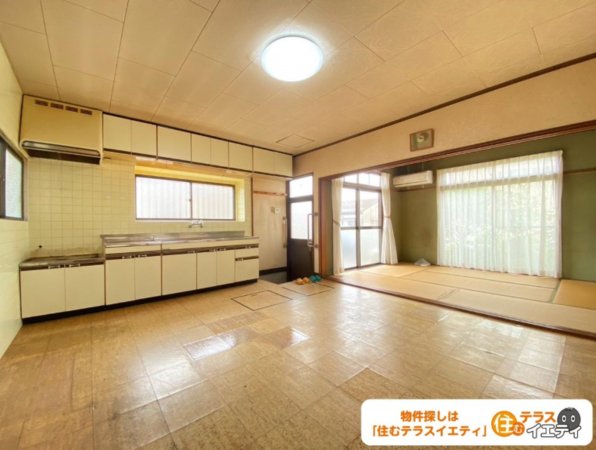 山陽小野田市大字鴨庄、中古一戸建ての内装画像です