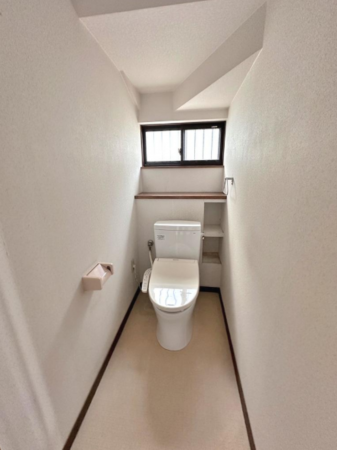 山陽小野田市平成町、中古一戸建てのトイレ画像です