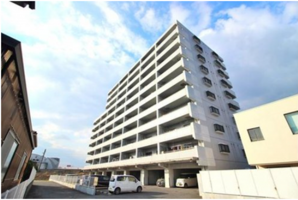 山陽小野田市高栄、マンションの外観画像です