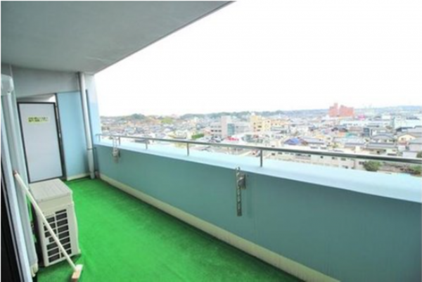 山陽小野田市高栄、マンションのバルコニー画像です
