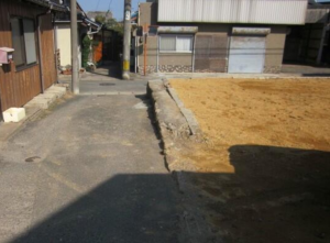 山口市阿知須、土地の前面道路を含む現地写真画像です