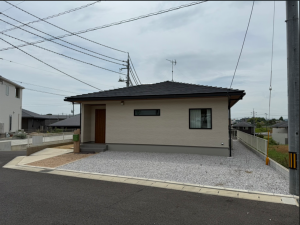 山口市阿知須、中古一戸建ての外観画像です