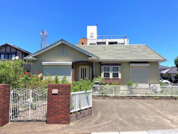 宇部市南浜町、中古一戸建ての外観画像です