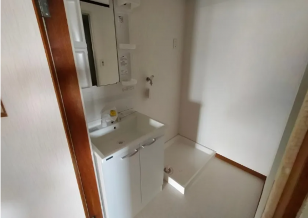 宇部市寿町、マンションの洗面画像です