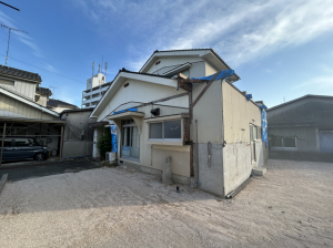宇部市昭和町、中古一戸建ての外観画像です