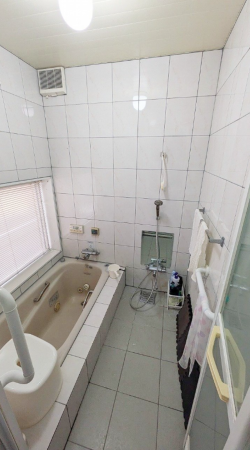 山陽小野田市大字埴生、中古一戸建ての風呂画像です