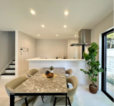 宇部市西本町、中古一戸建ての居間画像です