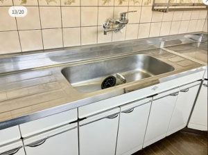 宇部市則貞、中古一戸建てのキッチン画像です