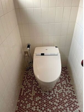 宇部市東梶返、中古一戸建てのトイレ画像です