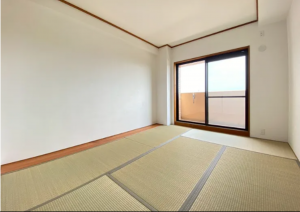 宇部市錦町、マンションの居間画像です