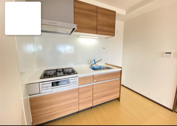 宇部市錦町、マンションのキッチン画像です