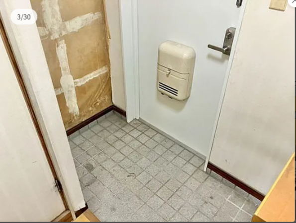 宇部市寿町、マンションの玄関画像です