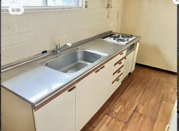 宇部市寿町、マンションのキッチン画像です