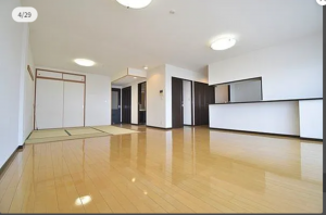 宇部市寿町、マンションの居間画像です