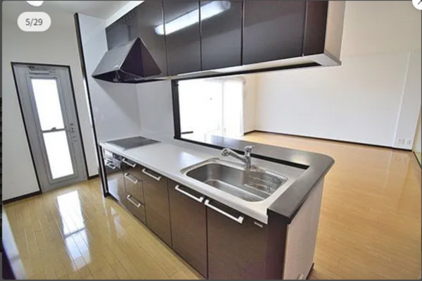 宇部市寿町、マンションのキッチン画像です