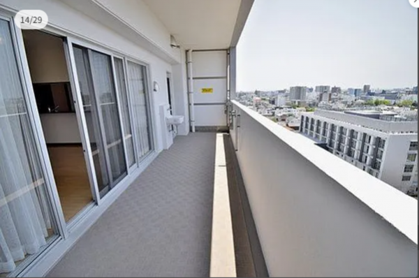 宇部市寿町、マンションのバルコニー画像です