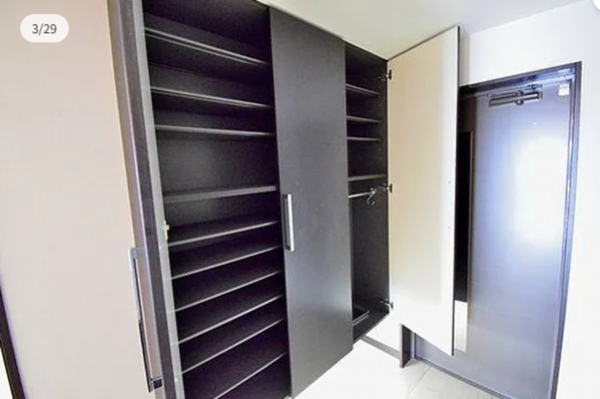 宇部市寿町、マンションの玄関画像です