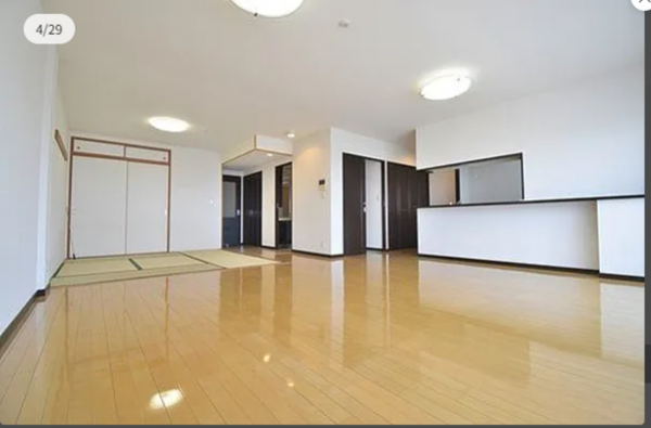 宇部市寿町、マンションの居間画像です
