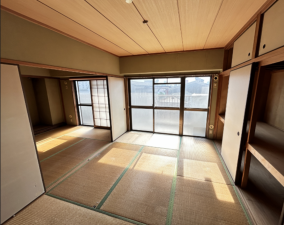 宇部市岬町、マンションの内装画像です