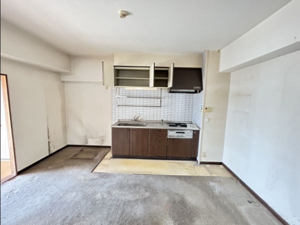 宇部市岬町、マンションの居間画像です