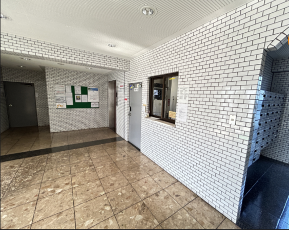 宇部市岬町、マンションのエントランス画像です