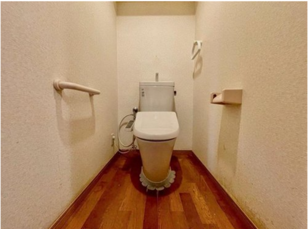 宇部市松山町、マンションのトイレ画像です