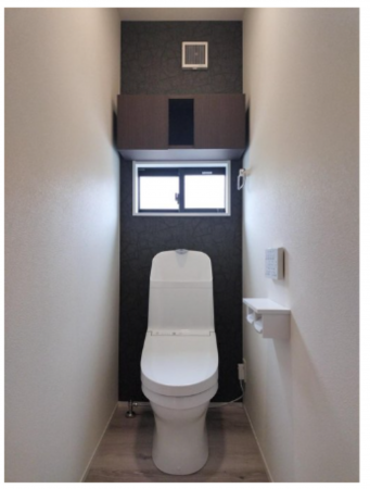 宇部市則貞、新築一戸建てのトイレ画像です
