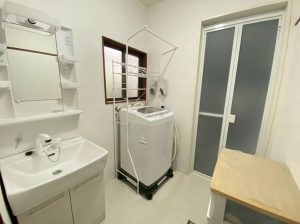 宇部市北小羽山町、中古一戸建ての洗面画像です