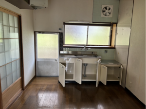 宇部市大字際波、中古一戸建てのキッチン画像です