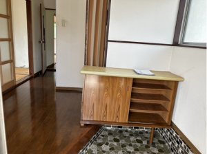 宇部市大字際波、中古一戸建ての玄関画像です