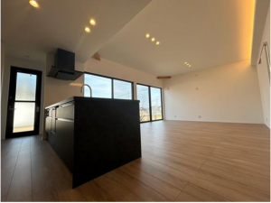 宇部市黒石北、新築一戸建ての居間画像です