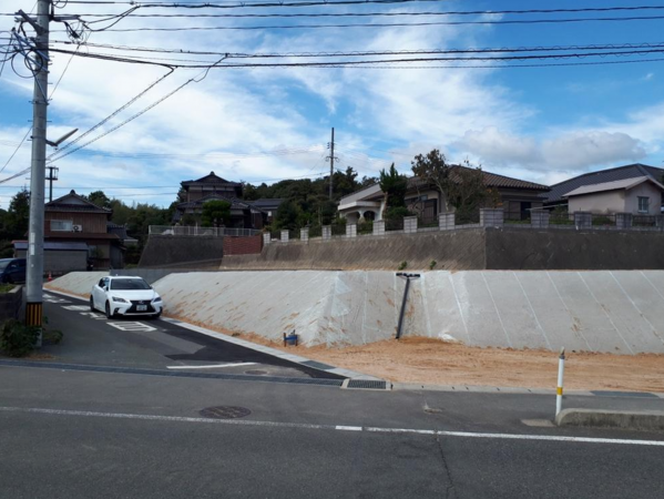 山口市阿知須、土地の前面道路を含む現地写真画像です