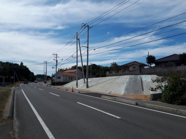 山口市阿知須、土地の前面道路を含む現地写真画像です