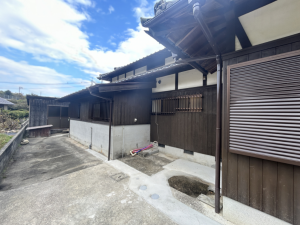 山口市阿知須、中古一戸建ての外観画像です