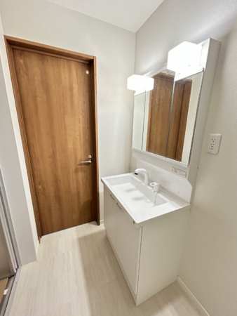 山口市阿知須、中古一戸建ての洗面画像です