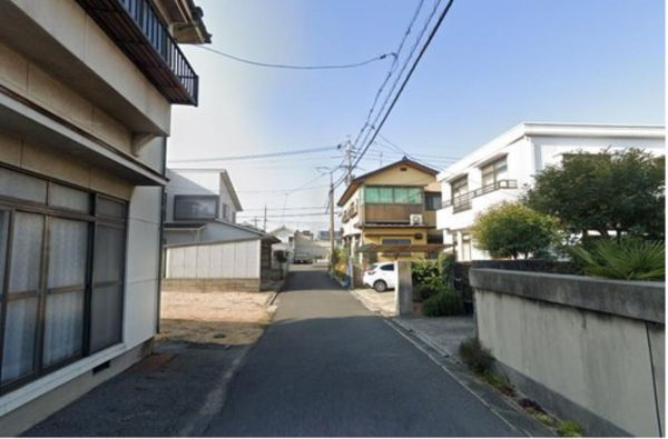 宇部市松山町、新築一戸建ての前面道路を含む現地写真画像です