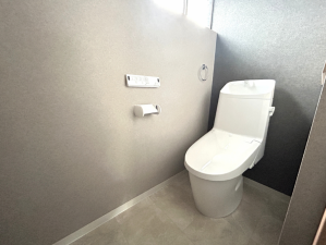 山口市阿知須、中古一戸建てのトイレ画像です