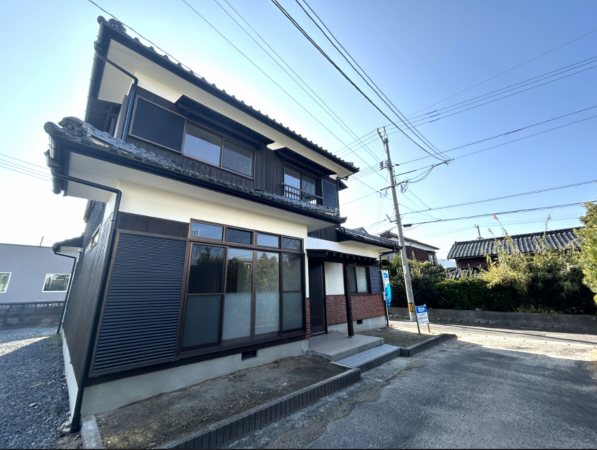 山口市阿知須、中古一戸建ての外観画像です