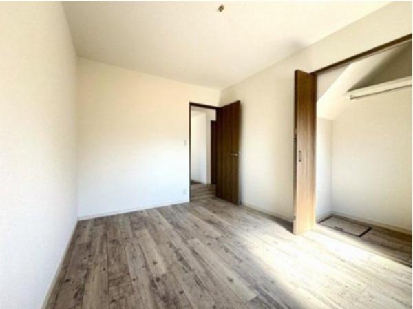 山陽小野田市高千帆、中古一戸建ての内装画像です