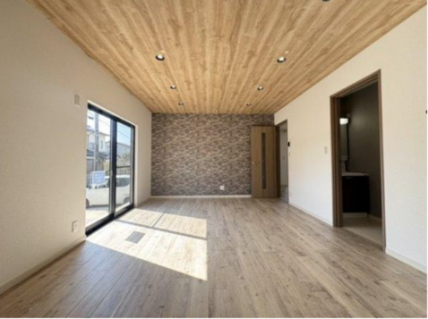 山陽小野田市高千帆、中古一戸建ての居間画像です