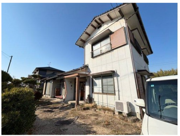 宇部市大字西岐波、中古一戸建ての外観画像です