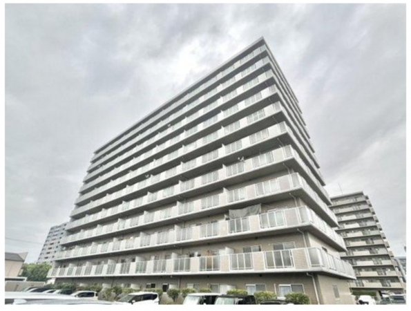 宇部市芝中町、マンションの外観画像です