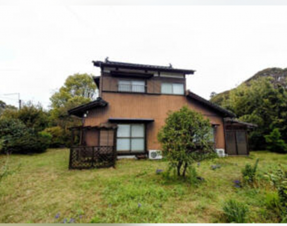 宇部市西宇部北、中古一戸建ての外観画像です