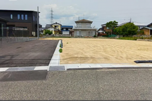 山陽小野田市大字有帆、土地の前面道路を含む現地写真画像です