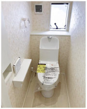 山陽小野田市厚狭、中古一戸建てのトイレ画像です