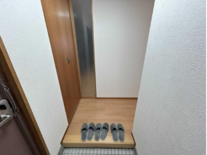 宇部市東芝中町、マンションの玄関画像です